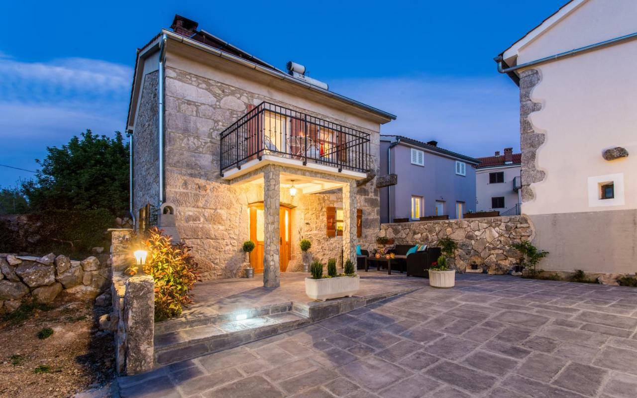 Milohnici Holiday Home Eredita מראה חיצוני תמונה